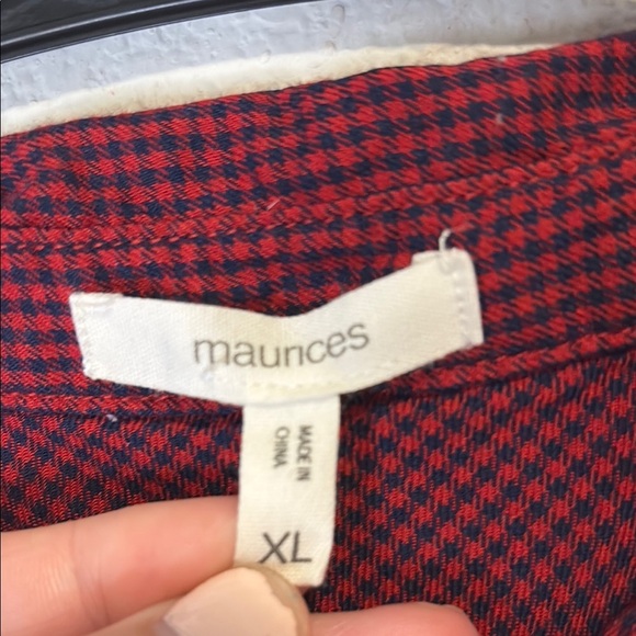 Maurices XL red and navy blue gingham Sleeveless Button-Down collared Shirt - Picture 2 of 5